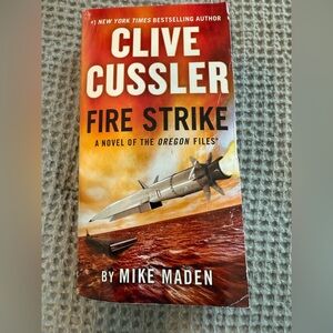Clive Cussler - Fire Strike